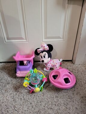 Disney Minnie Mouse Baby Set